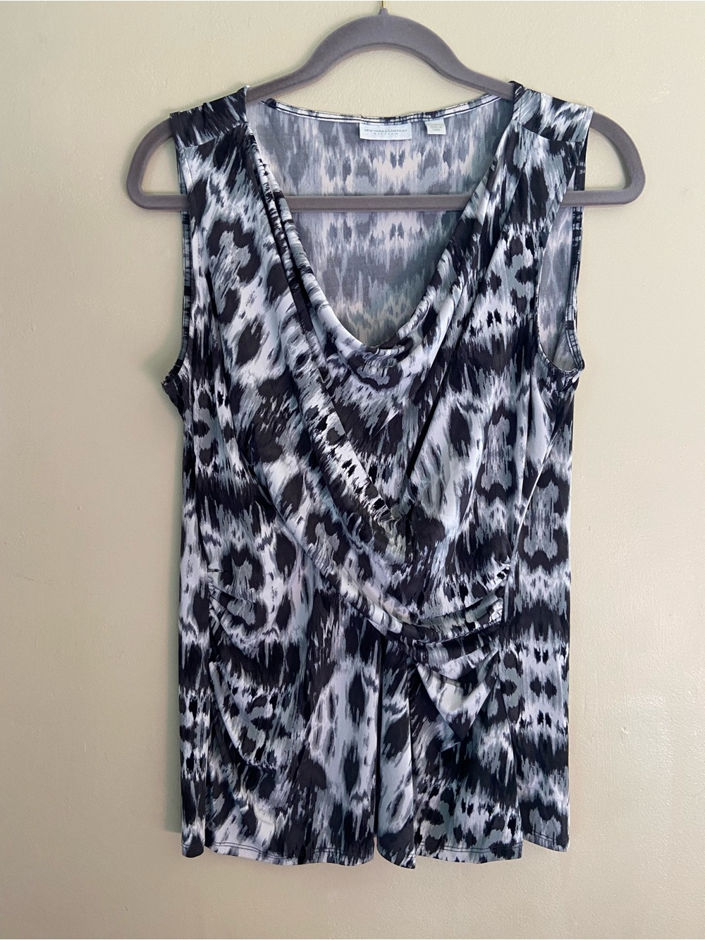New York & Company Black and White Drape Neck Camisole
